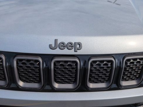Used 2023 Jeep Compass High Altitude AWD/4WD image 11