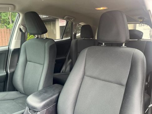 Used 2018 Toyota RAV4 LE w/ All Weather Liner Package AWD/4WD image 12