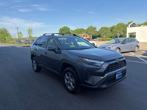 Used 2024 Toyota RAV4 XLE w/ Convenience Package AWD/4WD image 4