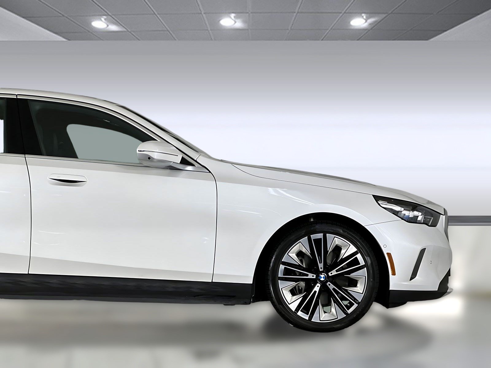 Used 2026 BMW i5 eDrive40 w/ Premium Package AWD/4WD image 35