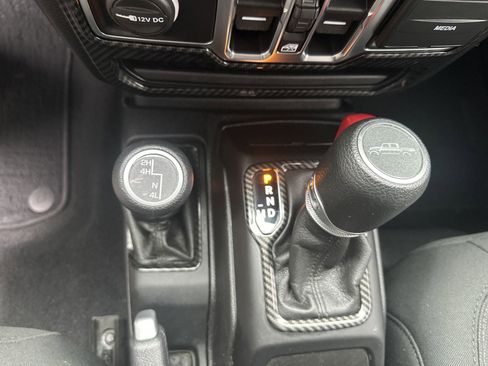 Used 2020 Jeep Gladiator Sport w/ Quick Order Package 24S image 19