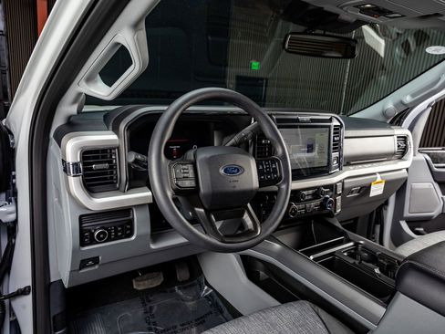 Used 2026 Ford F250 XLT w/ XLT Premium Package image 17