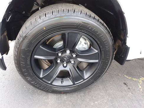 Used 2023 RAM 1500 Big Horn AWD/4WD image 59