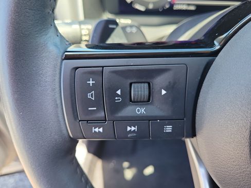Certified 2024 Nissan Rogue SL FWD image 18