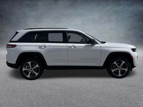 New 2026 Jeep Grand Cherokee Limited AWD/4WD image 21