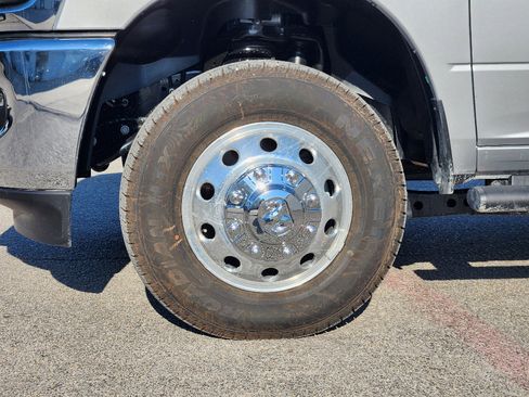 New 2026 RAM 3500 Tradesman image 8