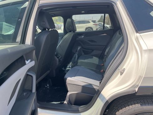 New 2026 Volkswagen Tiguan SE R-Line FWD image 16