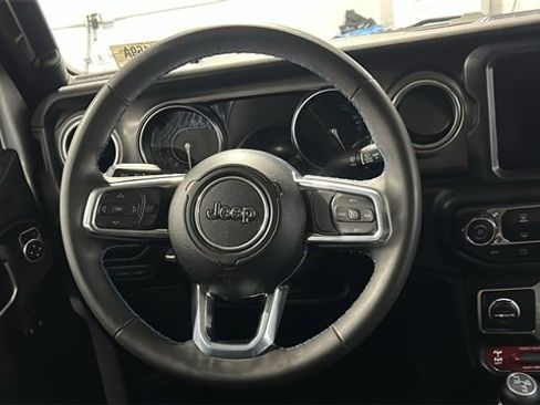 Used 2023 Jeep Wrangler Unlimited Rubicon 4xe image 21