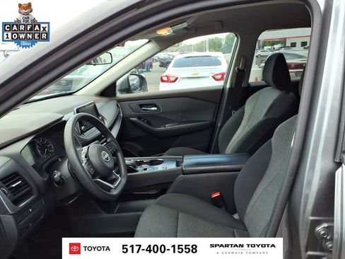 Used 2023 Nissan Rogue SV FWD image 12
