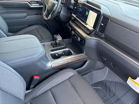 New 2026 Chevrolet Silverado 1500 RST AWD/4WD image 14