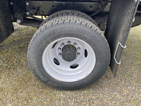 New 2025 Ford F450 XL w/ XL Chrome Package image 20