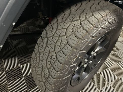 Used 2023 Jeep Wrangler Unlimited Sport AWD/4WD image 36