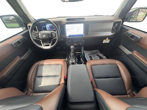 Used 2023 Ford Bronco Outer Banks AWD/4WD image 11
