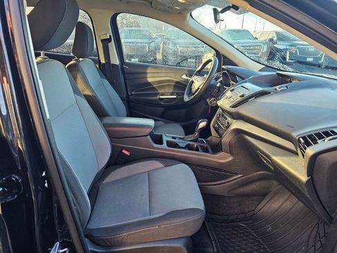 Used 2018 Ford Escape SE image 11