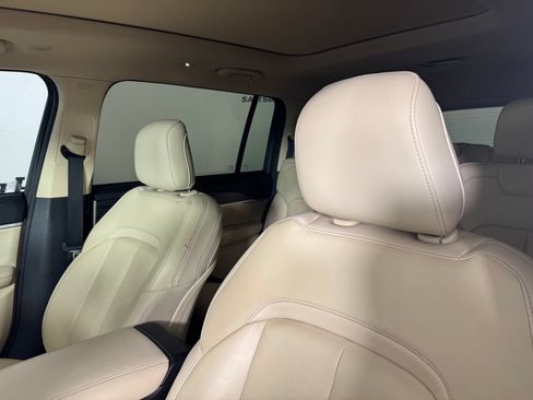 Used 2021 Jeep Grand Cherokee L Limited RWD image 9