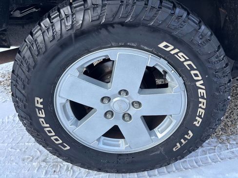 Used 2008 Jeep Wrangler Sahara w/ Dual Top Group image 15