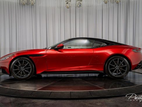 Used 2020 Aston Martin DB11 AMR image 12