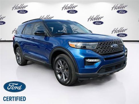 Certified 2022 Ford Explorer XLT w/ Equipment Group 202A AWD/4WD image 1