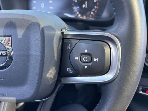 Used 2021 Volvo XC40 T5 Inscription w/ Protection Package Premier image 24