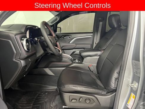 Used 2024 Chevrolet Colorado Z71 w/ LPO, Dark Essentials Package AWD/4WD image 10