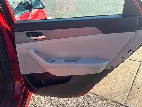 Used 2018 Hyundai Sonata SE FWD image 22