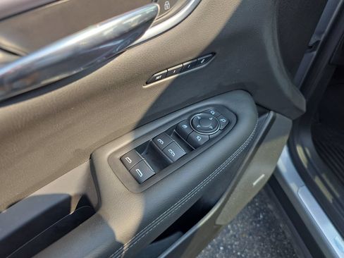 Used 2025 Cadillac XT6 Luxury AWD/4WD image 31