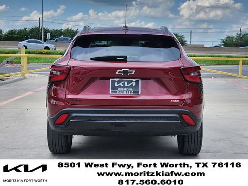 Used 2025 Chevrolet Trax RS w/ Driver Confidence Package FWD image 5