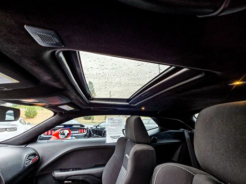 Used 2023 Dodge Challenger SRT Hellcat image 11