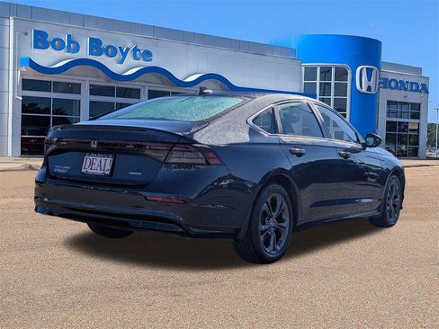 Certified 2024 Honda Accord EX-L image 4