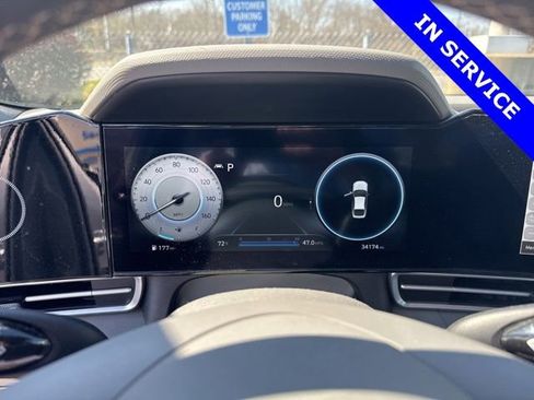 Used 2023 Hyundai Elantra SEL w/ Convenience Package image 4