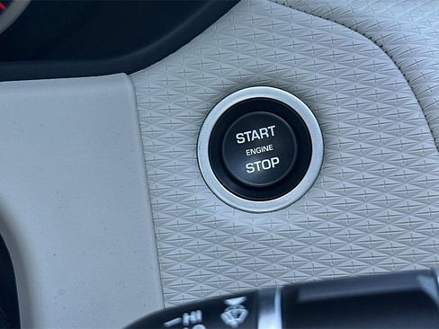 Used 2021 Land Rover Range Rover Velar R-Dynamic S image 26