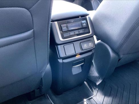 Used 2022 Subaru Ascent Onyx Edition image 34