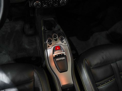 Used 2011 Ferrari 458 Italia Coupe RWD image 12
