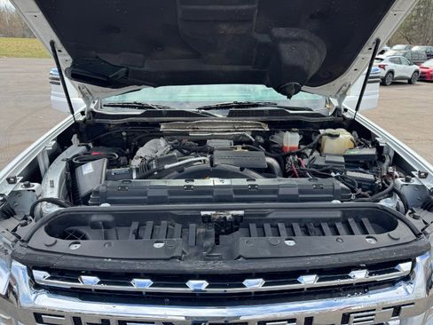 Used 2020 Chevrolet Silverado 2500 LTZ w/ LTZ Premium Package image 24