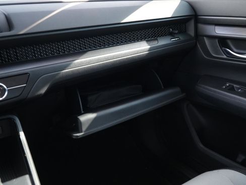 Used 2024 Honda CR-V LX image 27