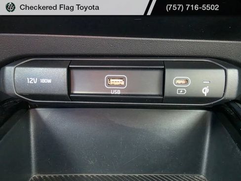 Used 2023 Kia Niro SX Touring FWD image 36