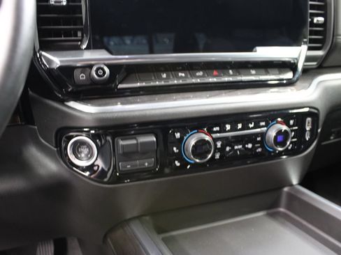 Used 2024 Chevrolet Silverado 3500 LTZ w/ LTZ Convenience Package AWD/4WD image 64