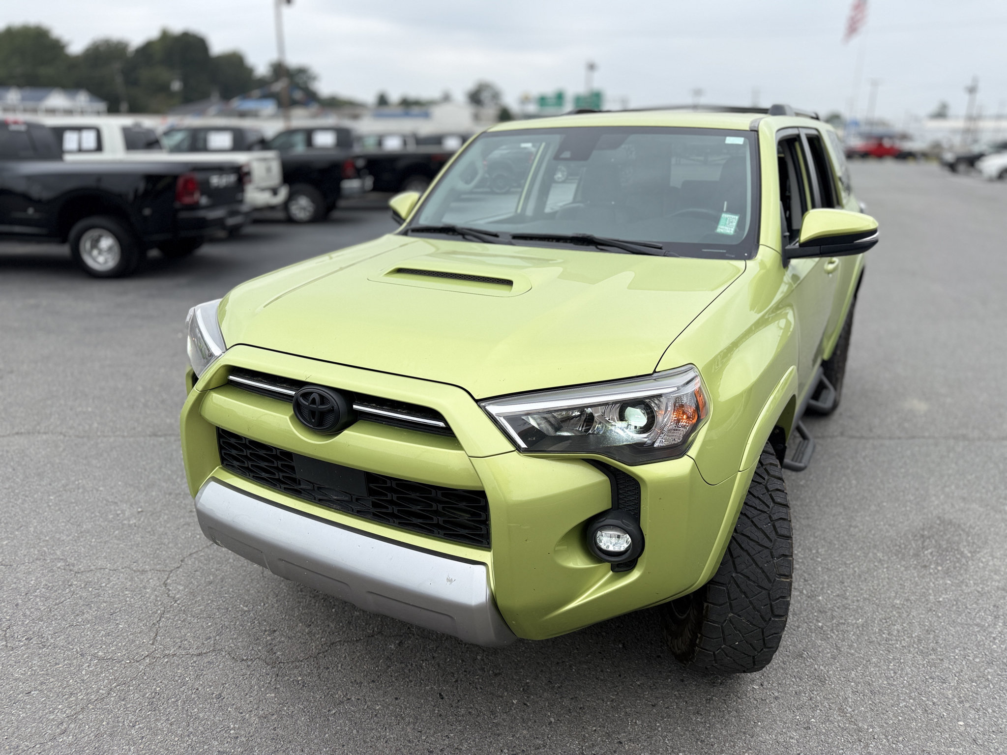 Used 2023 Toyota 4Runner TRD Off-Road Premium AWD/4WD image 16