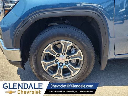 Certified 2024 GMC Sierra 1500 SLT RWD image 18