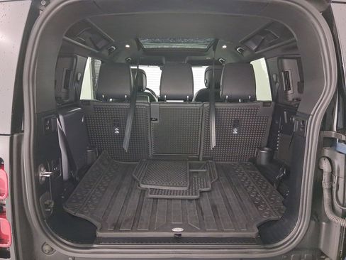 Used 2021 Land Rover Defender 110 X-Dynamic HSE image 27