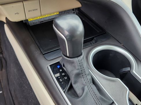 Used 2021 Toyota Camry XLE w/ Navigation Package image 24