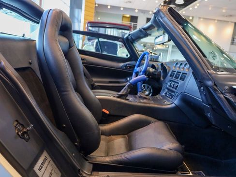 Used 1996 Dodge Viper RT/10 image 11