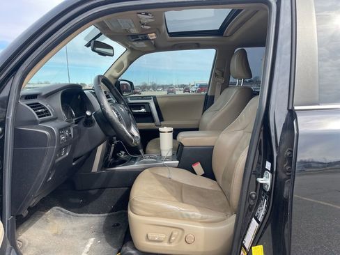 Used 2014 Toyota 4Runner Limited image 12