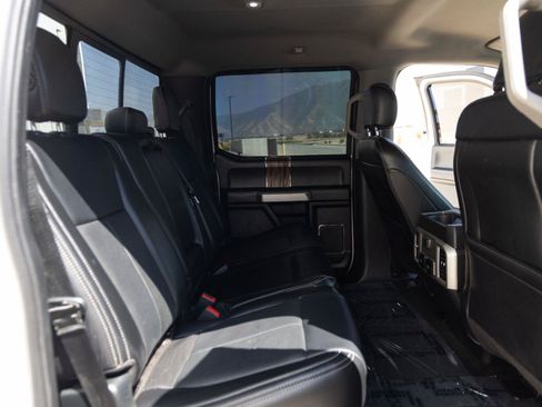 Used 2019 Ford F150 Lariat w/ Trailer Tow Package AWD/4WD image 31