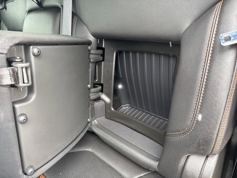 Certified 2020 GMC Sierra 1500 AT4 w/ Technology Package image 40