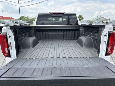 Used 2024 GMC Sierra 1500 Denali AWD/4WD image 17