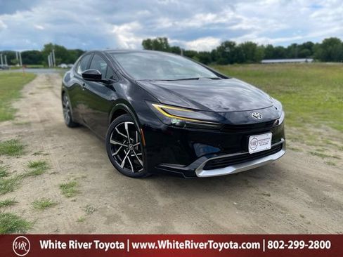 New 2026 Toyota Prius Plug-In Hybrid FWD image 1