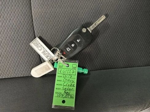 Used 2017 Chevrolet Cruze LS FWD image 22
