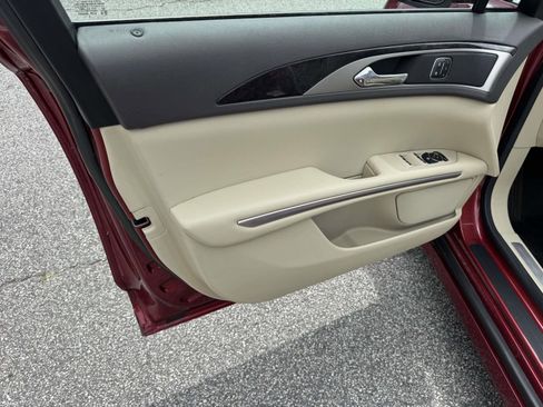 Used 2013 Lincoln MKZ Hybrid FWD image 10