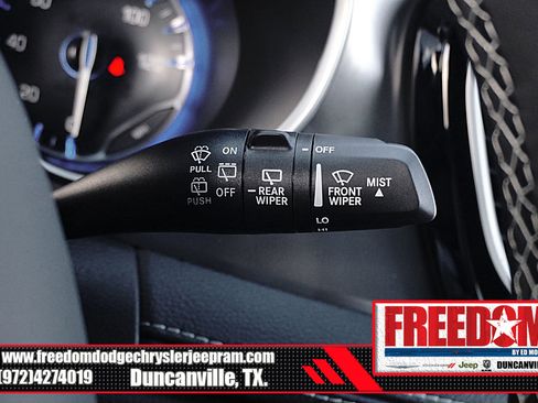 New 2026 Chrysler Pacifica Select image 32